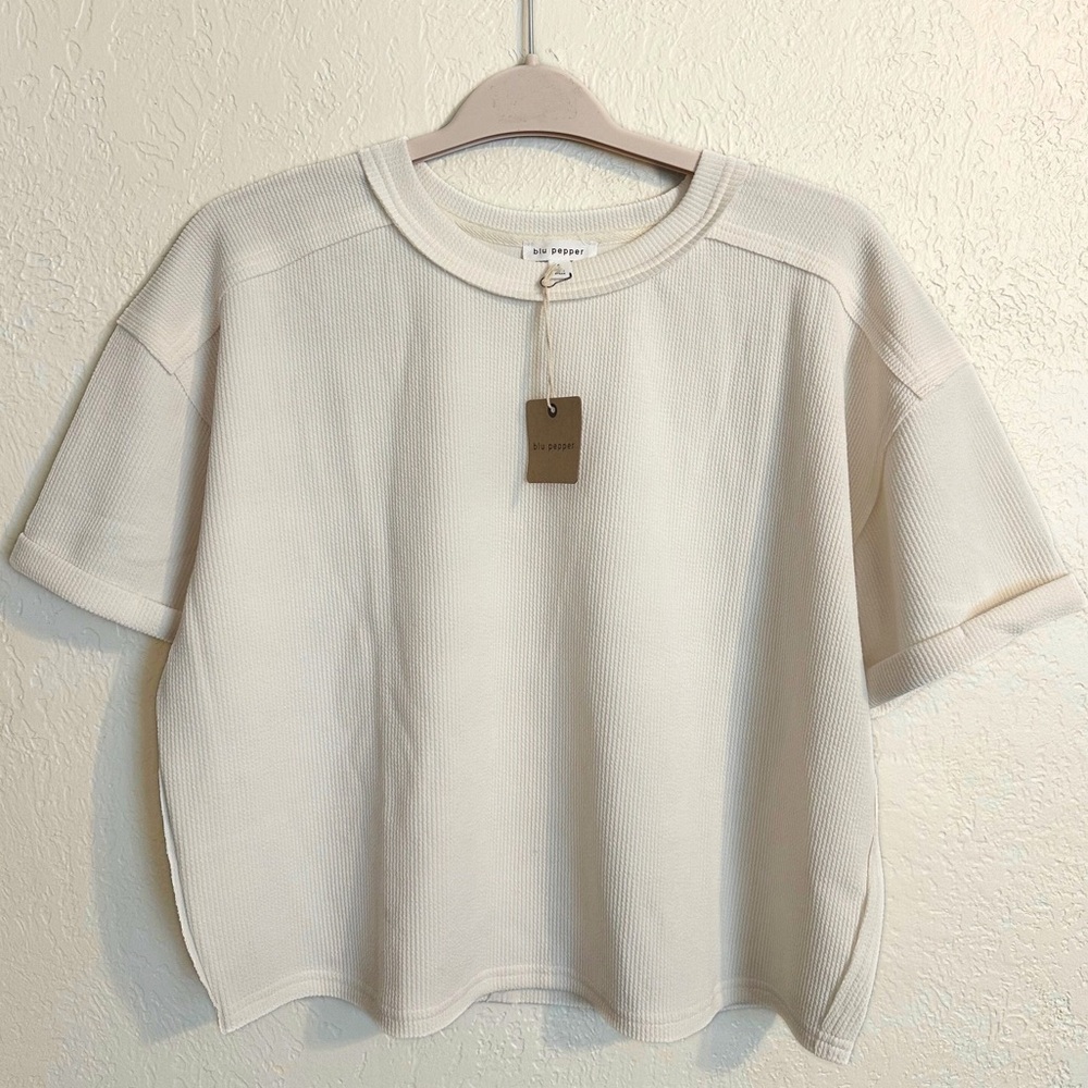 Relaxed Fit Ribbed Tee 🤍 - Picture 4 of 10